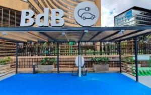 Banco de Bogotá puso a disposición del público: Estación gratuita de carga para carros eléctricos