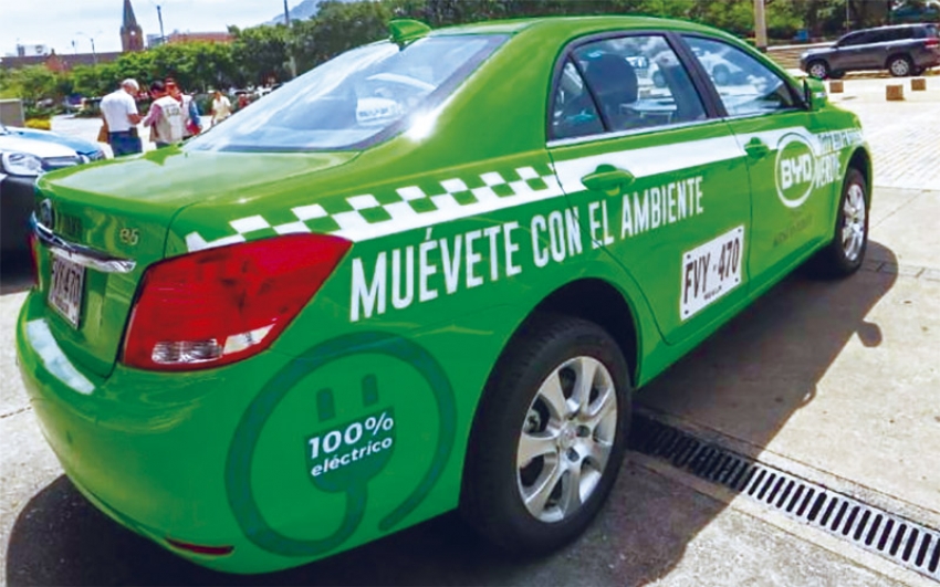 A Medellín llegarán 200 taxis verdes ciento por ciento eléctricos.