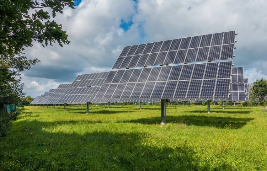 La nueva placa solar ultraeficiente que puede resolver el problema energético mundial