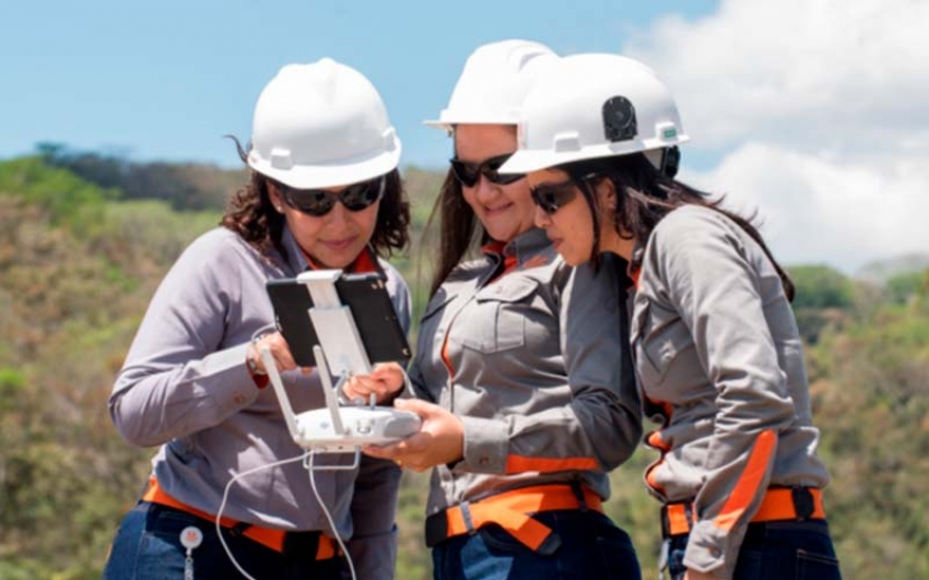 Celsia, el Sena y Deltec forman mujeres electricistas en el Valle del Cauca