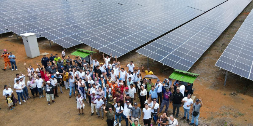 Entró en operación la central híbrida de Miraflores, Guaviare, que por primera vez permite el servicio de energía 24/7