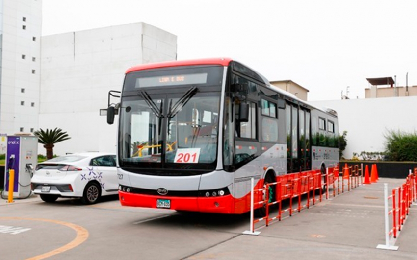 Gobierno peruano busca incentivar el uso de autos eléctricos