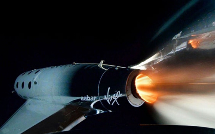 Virgin Galactic completa con éxito el primer vuelo al espacio